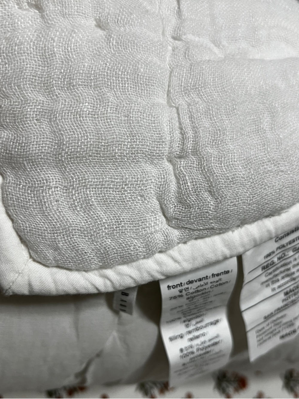 NWT! Pottery Barn Cloud Quilt White King w/ 1 Euro Sham - Picture 5 of 7
